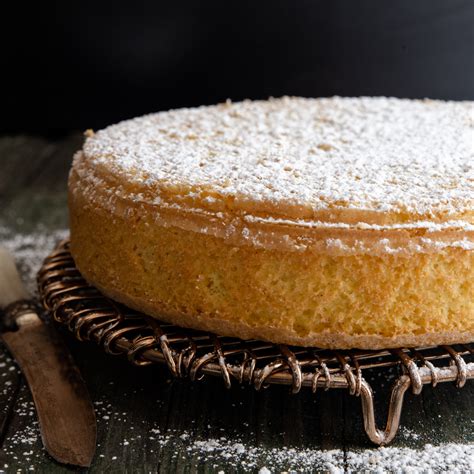 Pan Di Spagna (Italian Sponge Cake) 